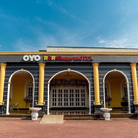 Oyo 1228 R & R Motel Johor Bahru Zewnętrze zdjęcie