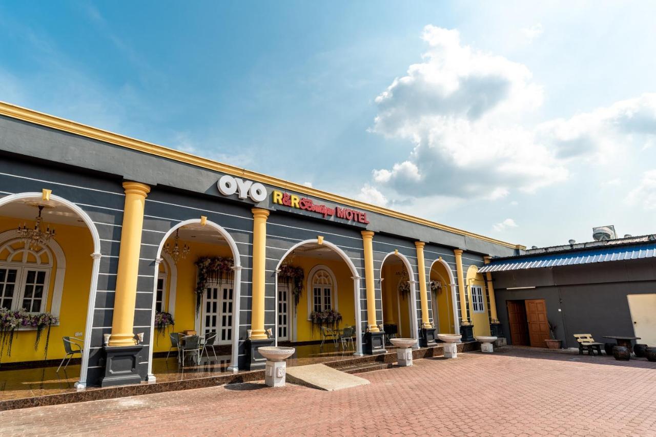 Oyo 1228 R & R Motel Johor Bahru Zewnętrze zdjęcie