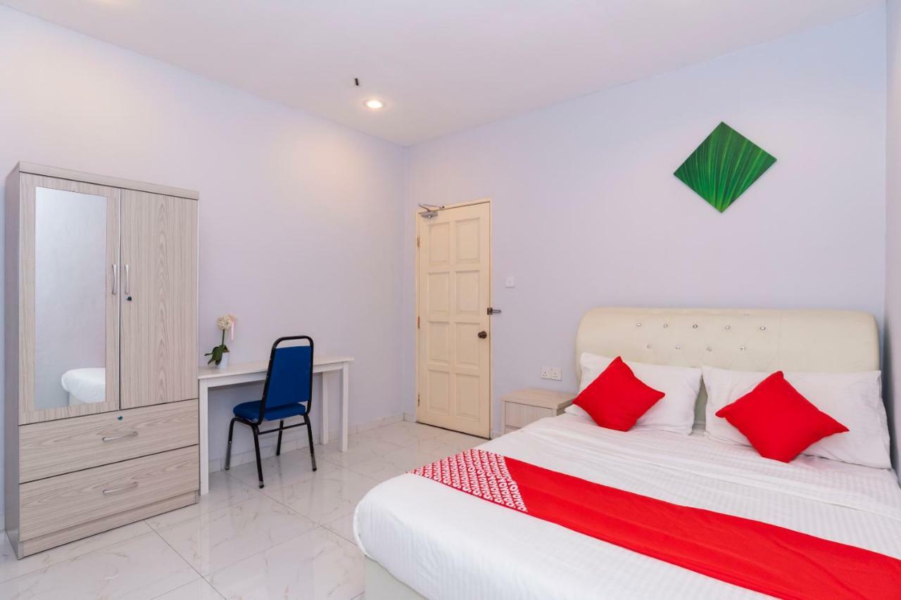 Oyo 1228 R & R Motel Johor Bahru Zewnętrze zdjęcie