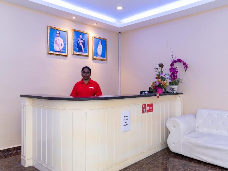 Oyo 1228 R & R Motel Johor Bahru Zewnętrze zdjęcie
